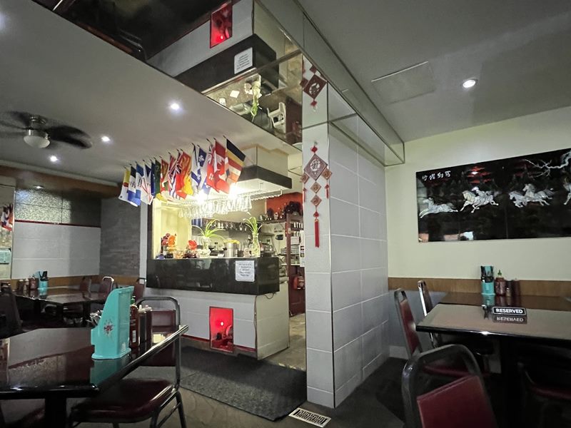Huong's Vietnamese Bistro interior