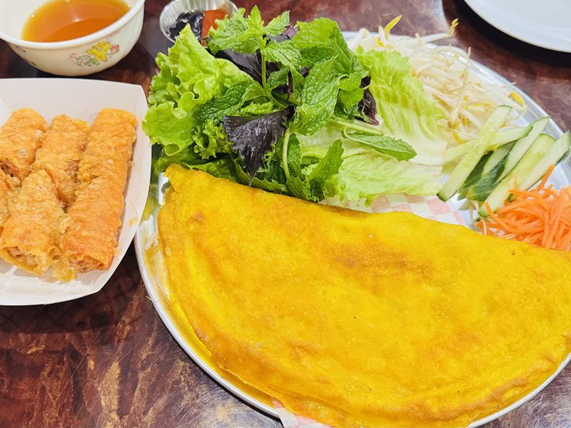 Huong's Vietnamese Bistro food